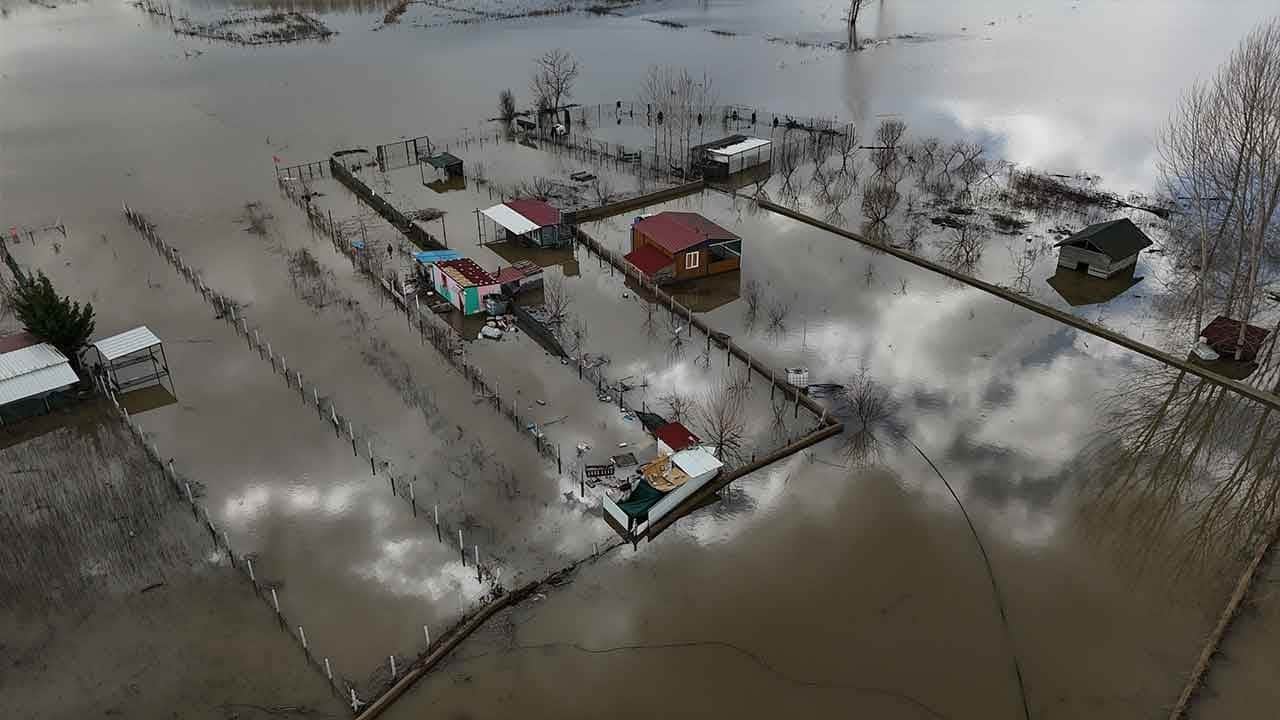 Edirne’de afet sonrası hüzünlü manzara! Meriç ve Tunca’dan geriye balçık ve gözyaşı kaldı