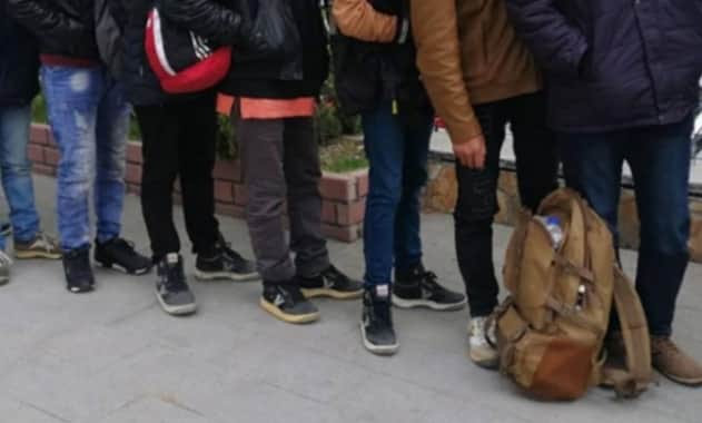 Edirne’de yurda girmeye çalışan 10 düzensiz göçmen yakalandı