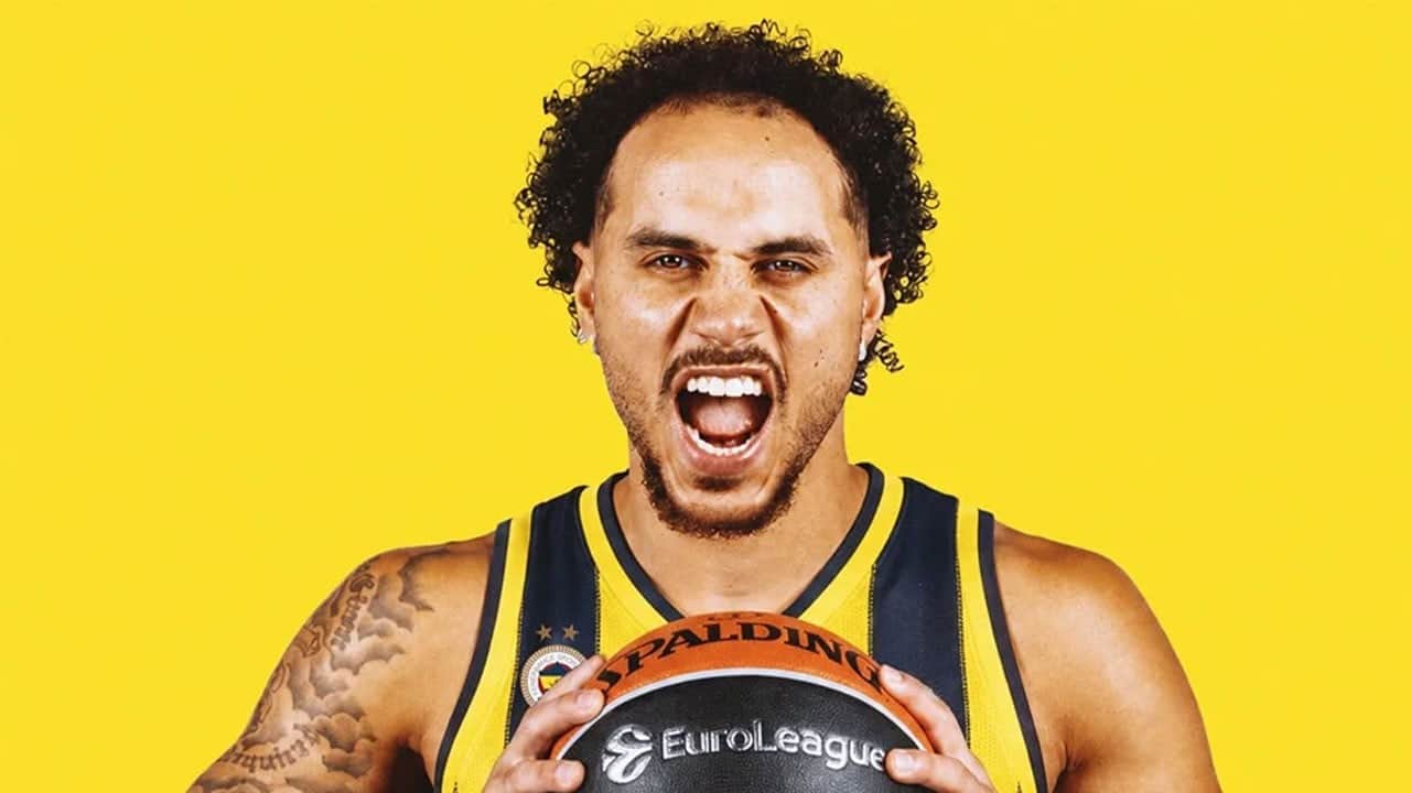 Efes'in kalbi söküldü! Shane Larkin Fenerbahçe'de