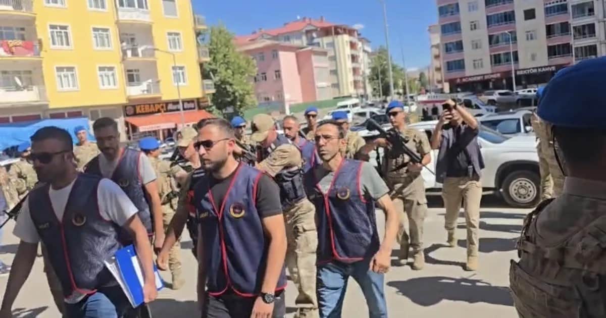 Elazığ'da yaşlı çift cinayetinin zanlısı havalimanı X-Ray görüntülerinden yakalandı