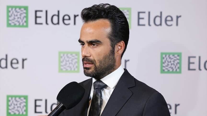 Elder Yönetim Kurulu Başkanı Erdeniz, elektrik dağıtım şebekeleri için 50 milyar dolar yatırım gerektiğini belirtti