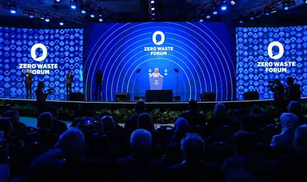 Emine Erdoğan: Sıfır Atık Forumu'nda 160’tan fazla ülkeden binlerce temsilci İstanbul’da, ortak evimiz dünya için buluşacak