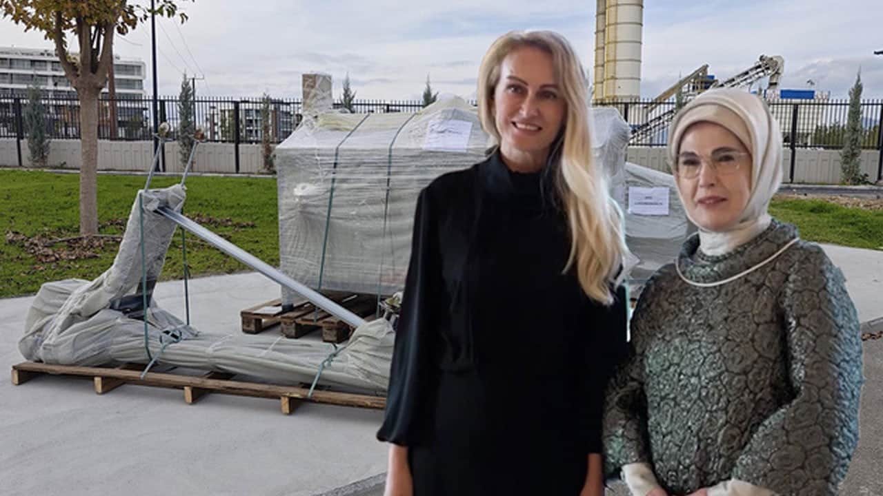 Emine Erdoğan’dan KKTC'ye hediye! KKTC Cumhurbaşkanı’nın eşi teslim aldı