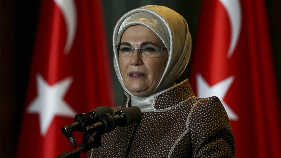 Emine Erdoğan'dan "Zafer Bizim" paylaşımı: 15 Temmuz, sarsılmaz bir cesaretin adıdır