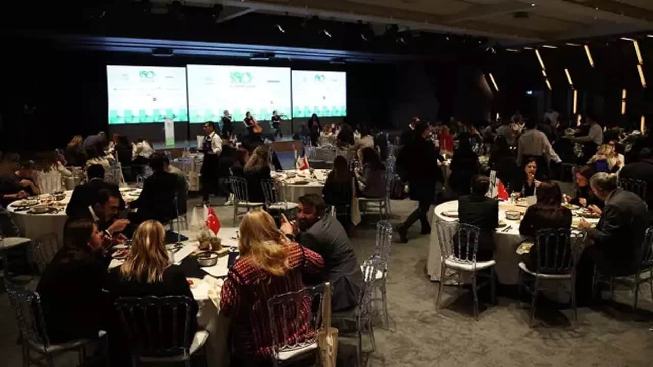 Emine Erdoğan'ın öncülüğünde yükselen Sıfır Atık yaklaşımı, zirveye damga vurdu!