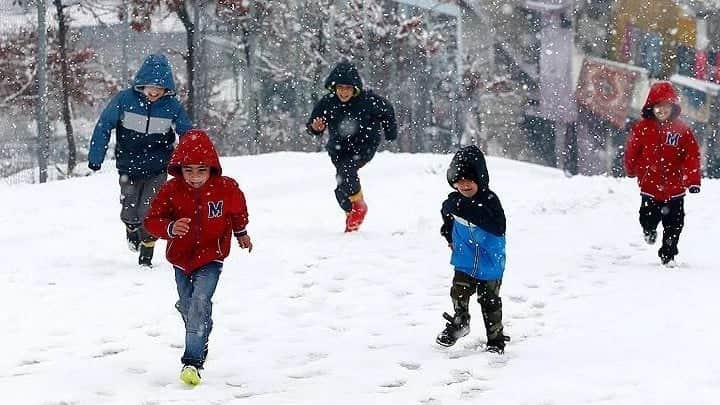 Erzurum'da taşımalı eğitime kar engeli: 3 ilçede okullar tatil edildi!