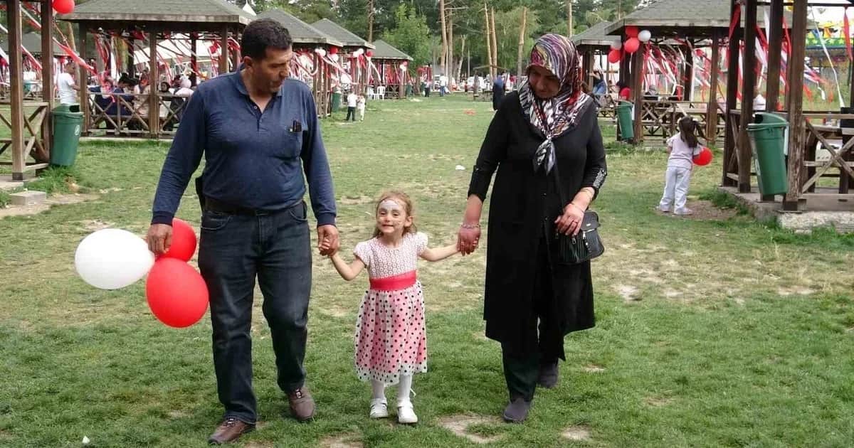 Erzurumlu çiftin 30 yıllık evlat hasretini Ecrin Su dindirdi
