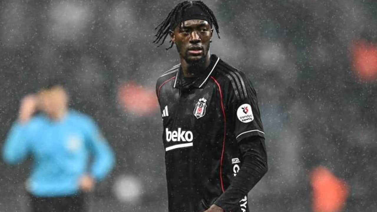 Eski Beşiktaşlı yıldız futbol tarihine geçti