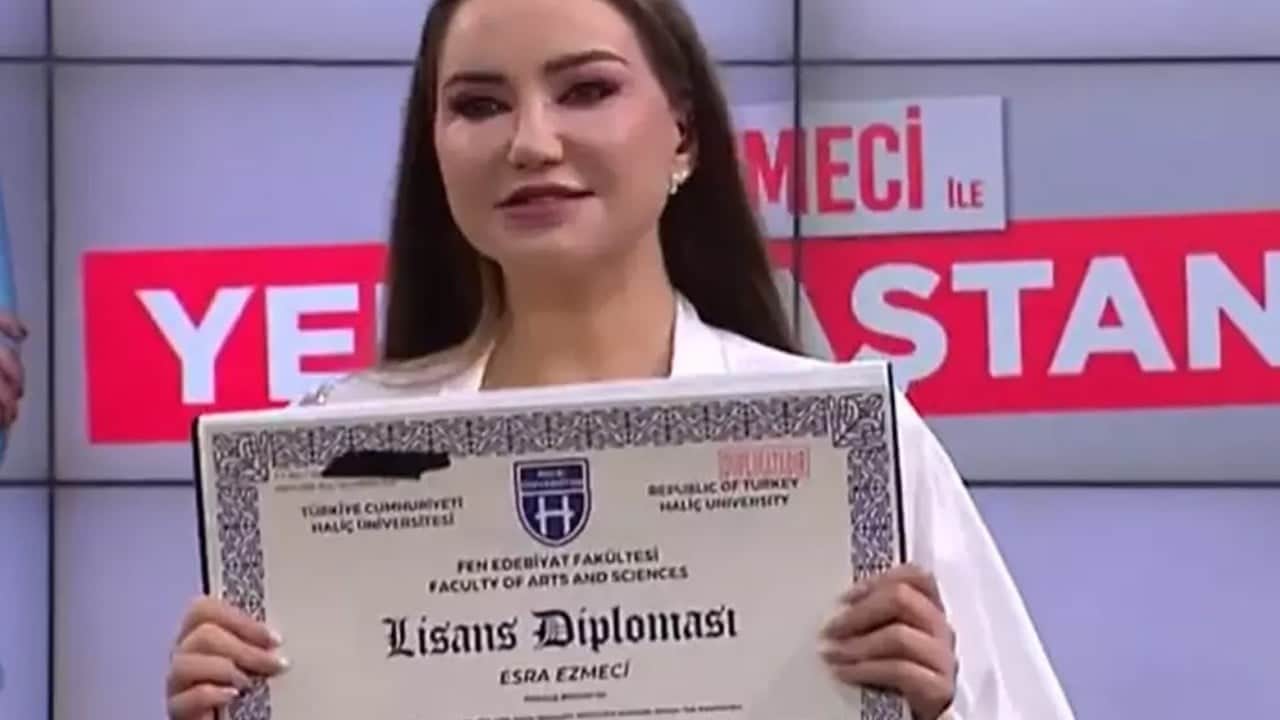 Esra Ezmeci sahte ünvan kullandığı gerekçesiyle hapis cezası aldı iddiası! Skandal olay...