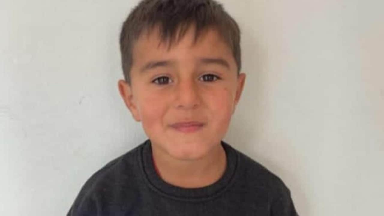 Evin damında ölü bulunmuştu: 5 yaşındaki çocuk defnedildi
