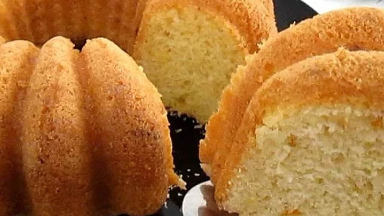 Ezber bozan kek (Havuçlu tarçınlı cevizli) : Hem lezzetli hem pratik: Tek püf noktası su...