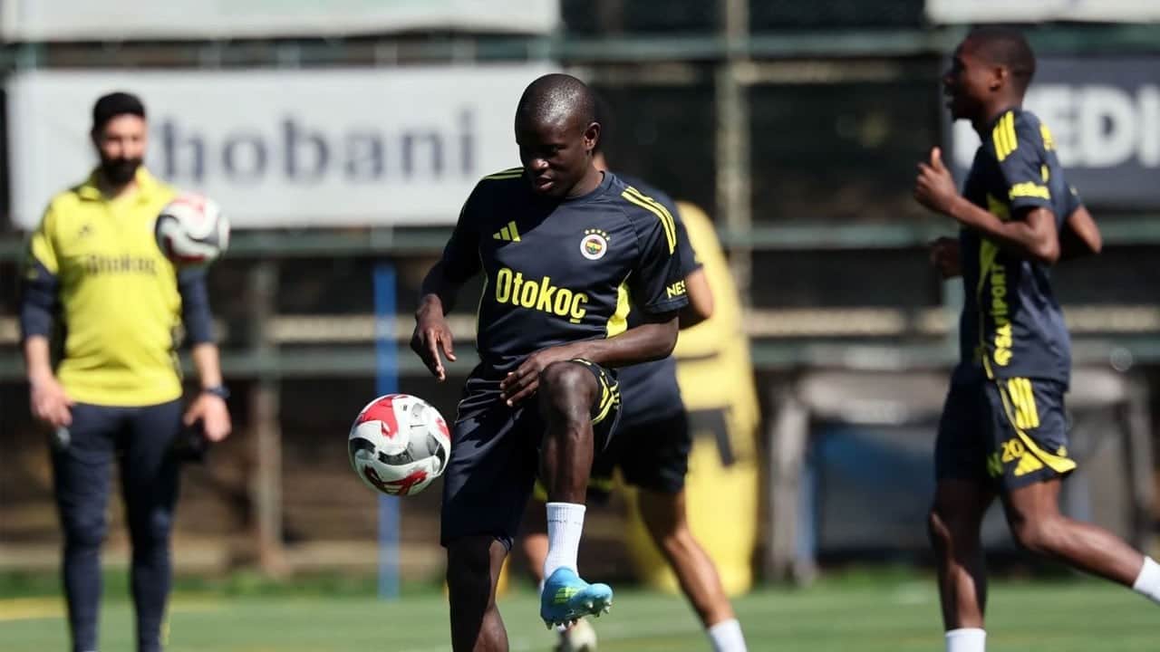 Fenerbahçe, Eyüpspor maçı hazırlıklarını sürdürdü