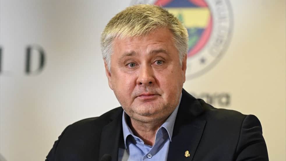 Fenerbahçe’de flaş ayrılık! 20 yıldır kulüpteydi