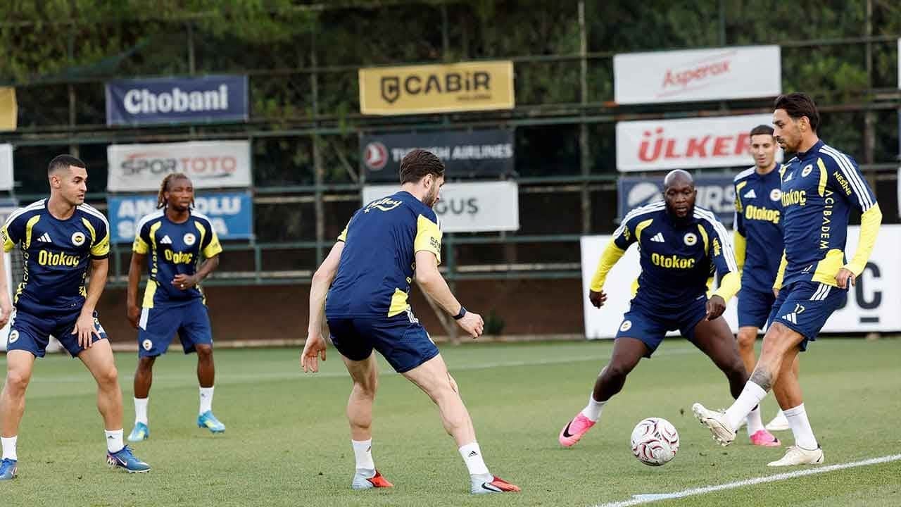 Fenerbahçe'de Samsunspor maçı mesaisi sürüyor! İsmail Kartal öğrencilerini hırslandırdı!