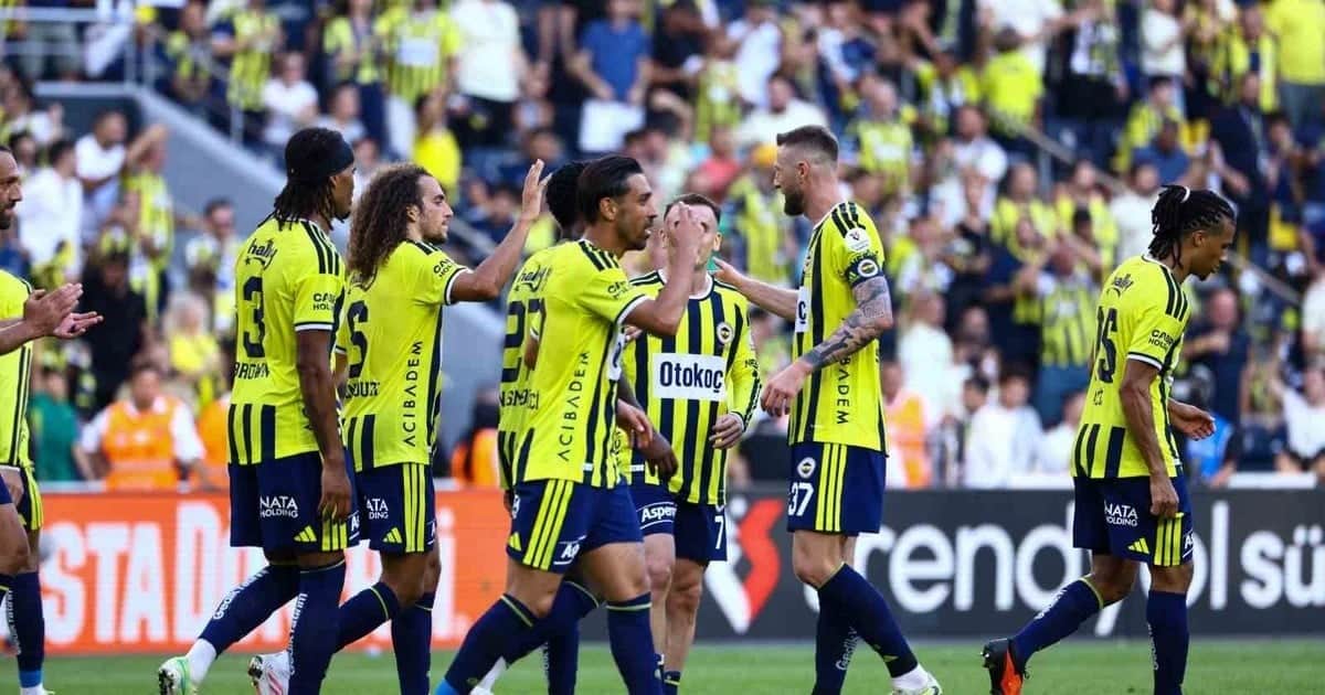Fenerbahçe'den 13 futbolcu milli takımlarda, 5 isim A Milli aday kadroda