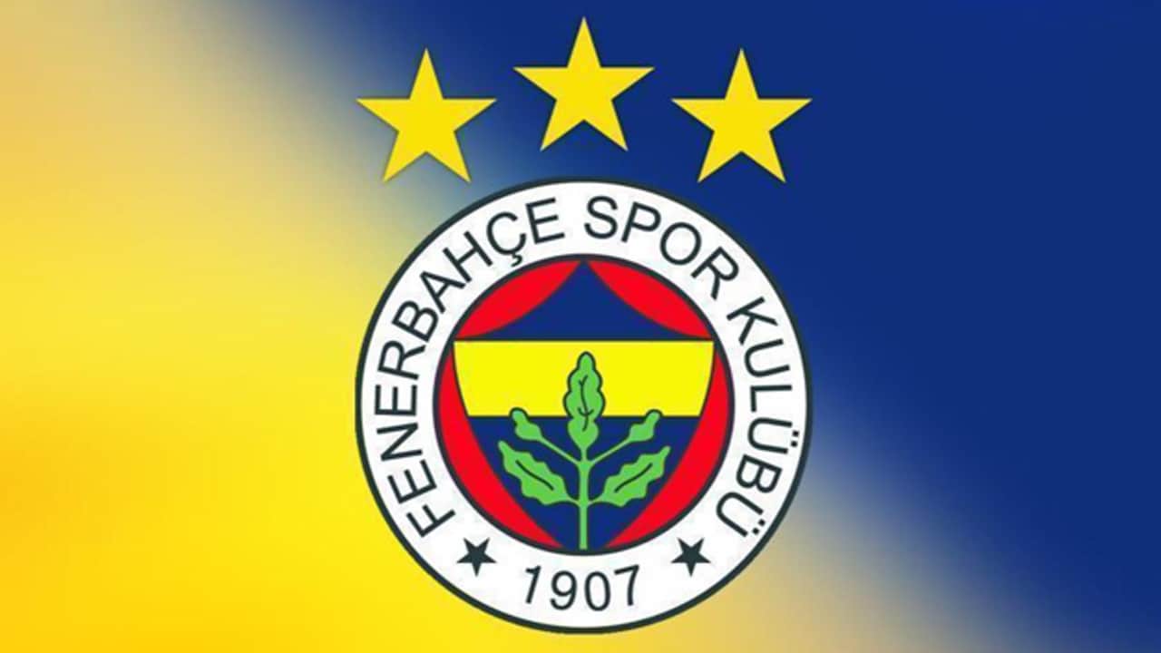 Fenerbahçeli futbolcu Galatasaray'ın şampiyonluk paylaşımını beğendi!
