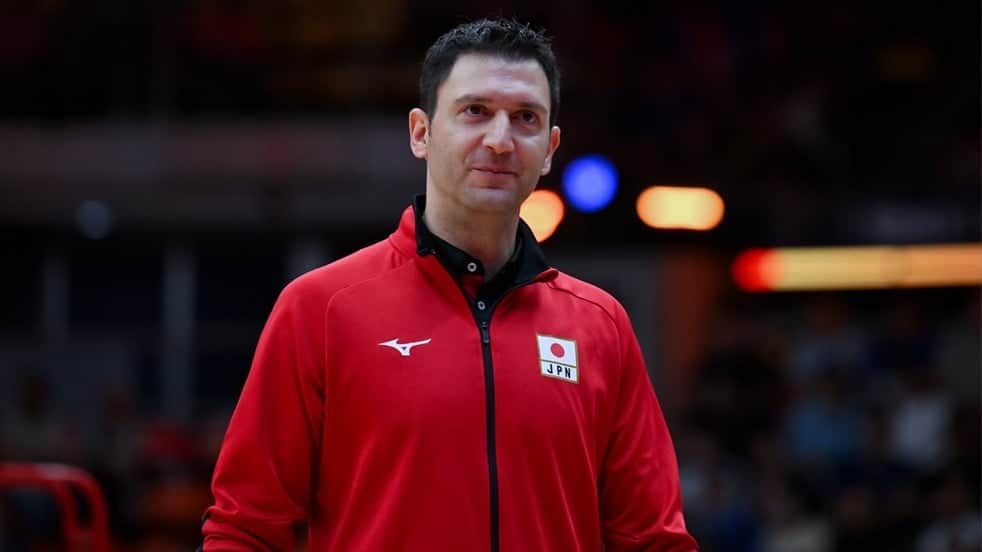 Ferhat Akbaş’dan büyük başarı! Asya'da yılın voleybol başantrenörü seçildi