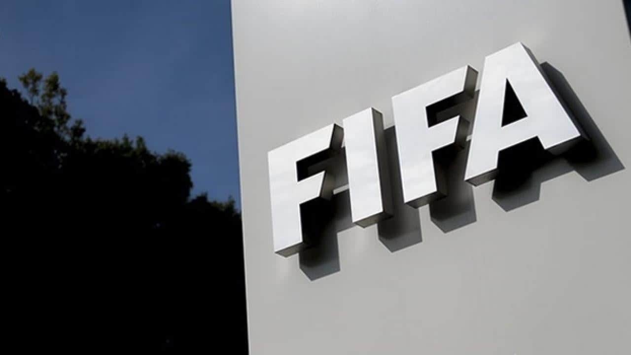 FIFA'dan 3 Türk takımına kötü haber!