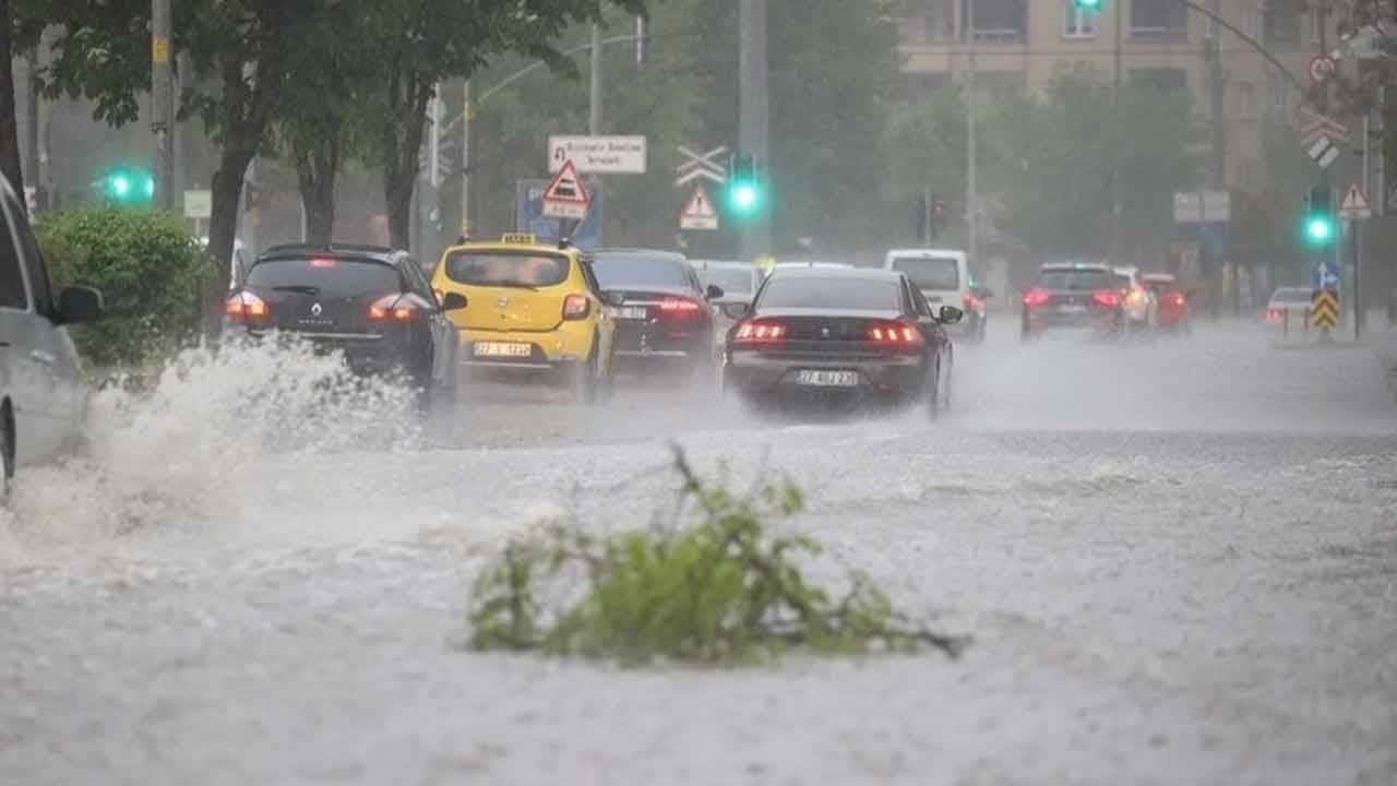Fırtına Gaziantep'i vurdu! 3 ilçede okullar tatil edildi hasarlı okullarda onarım başlıyor!