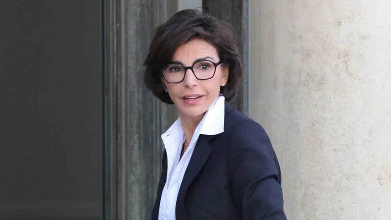 Fransa'da yolsuzluktan yargılanan eski bakan hakkında hapis istemi