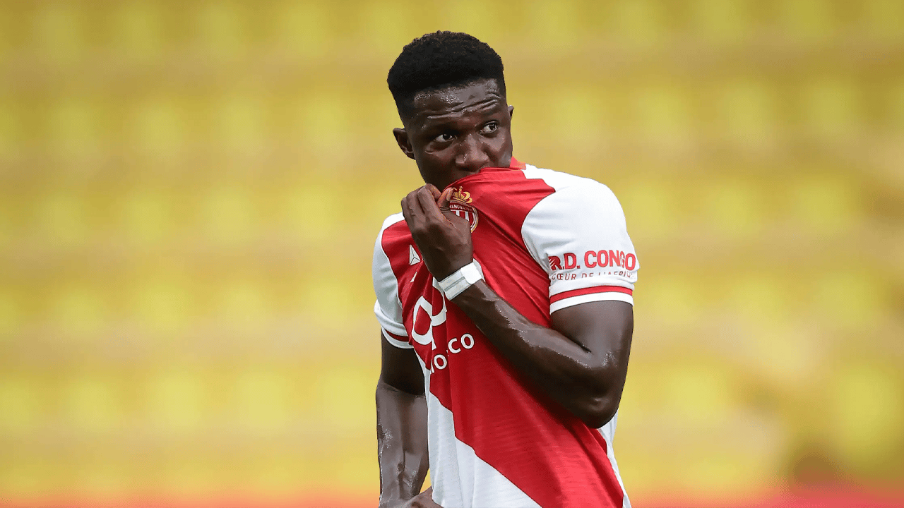 Galatasaray orta saha transferinde ayağına gelen fırsatı harcadı!