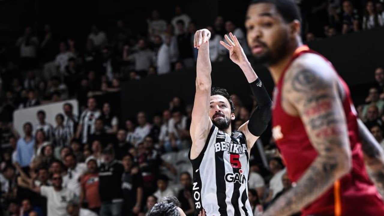 Galatasaray’a 25 sayı fark attı! Beşiktaş derbide şov yaptı