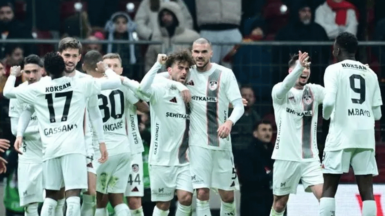 Gaziantep FK'de toplu ayrılık! 5 Futbolcu takımdan gitti