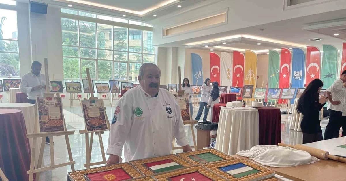 Gaziantepli usta 7 saatte 11 bin 800 dilim baklava yaptı, Guinness'e adını yazdırdı