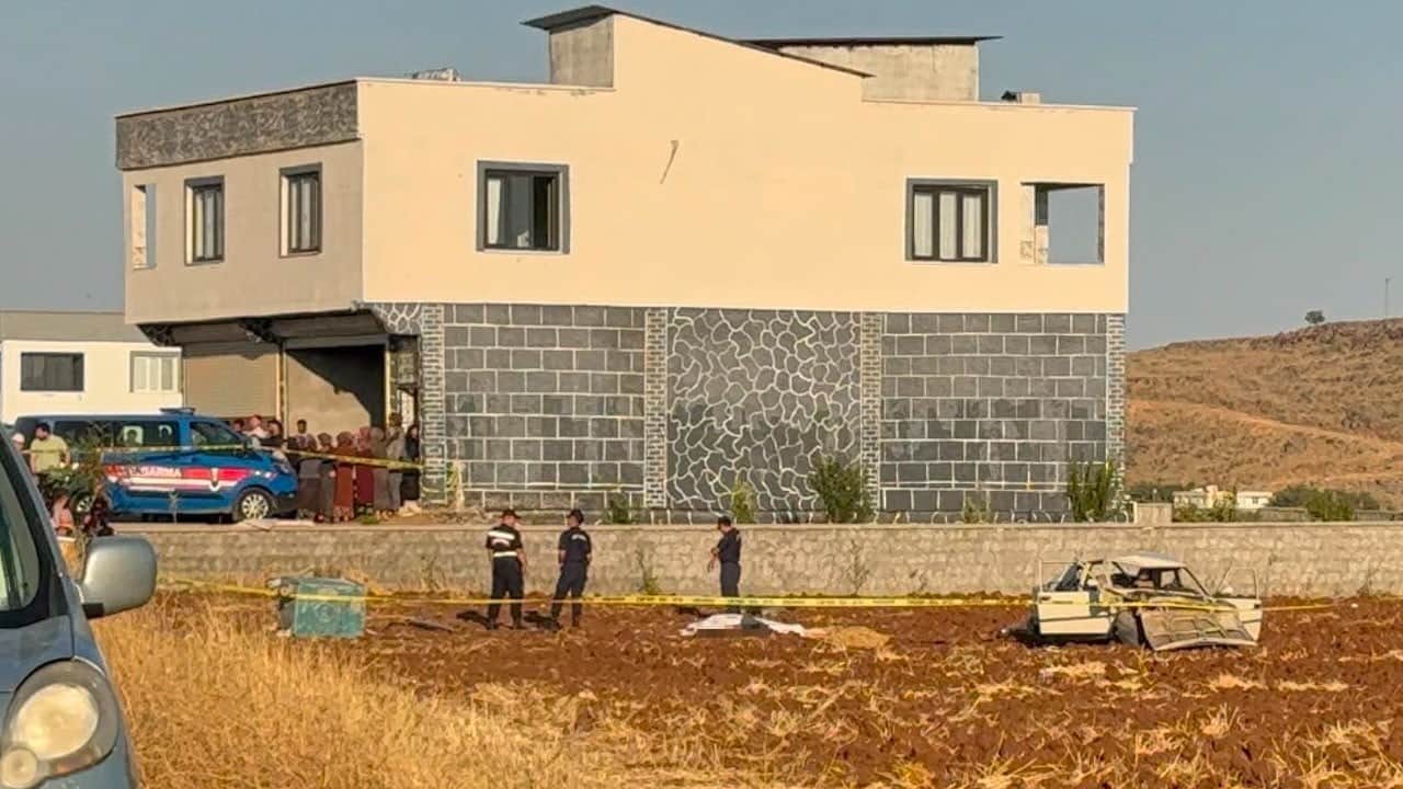Gaziantep’te bir otomobil, evin önünde kalabalığın arasına daldı: 1 kişi öldü, 4’ü çocuk 5 kişi yaralandı