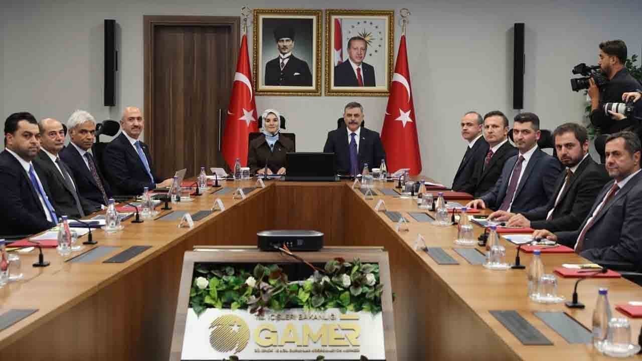 Göktaş ve Çiftçi video konferansla katıldı: 81 ilin valisiyle dayanışma zirvesi