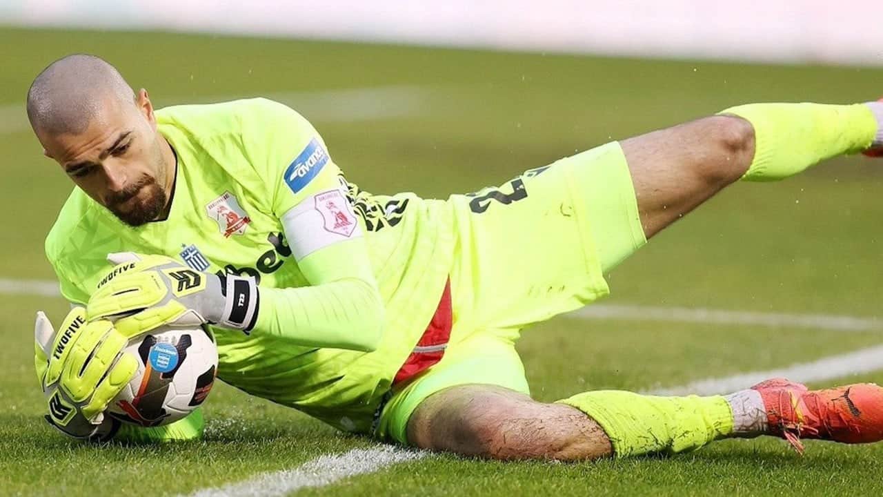 Göztepe kalede rotayı değiştirdi! Luka Gugeshashvili imzaya çok yakın