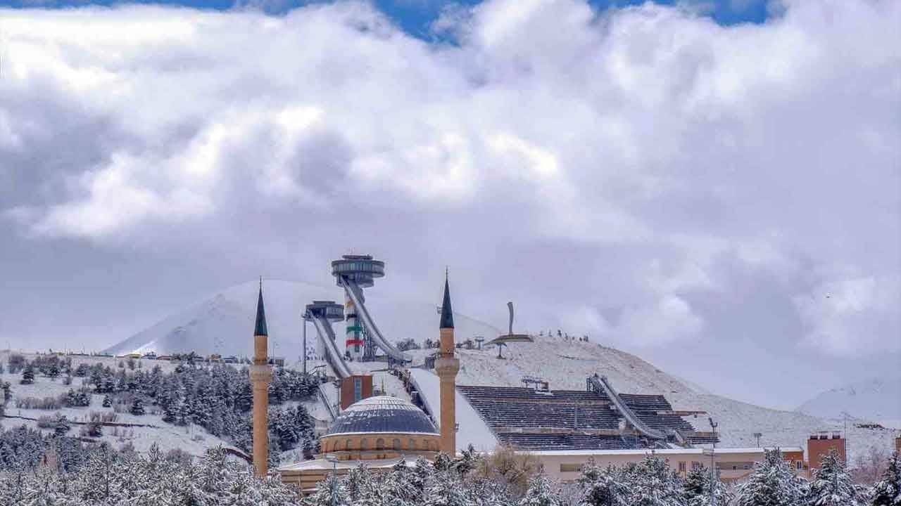Güneş yüzünü bulutların ardına sakladı! Kar bereketi geliyor: Buzlanma ve dona karşı tedbir vakti!