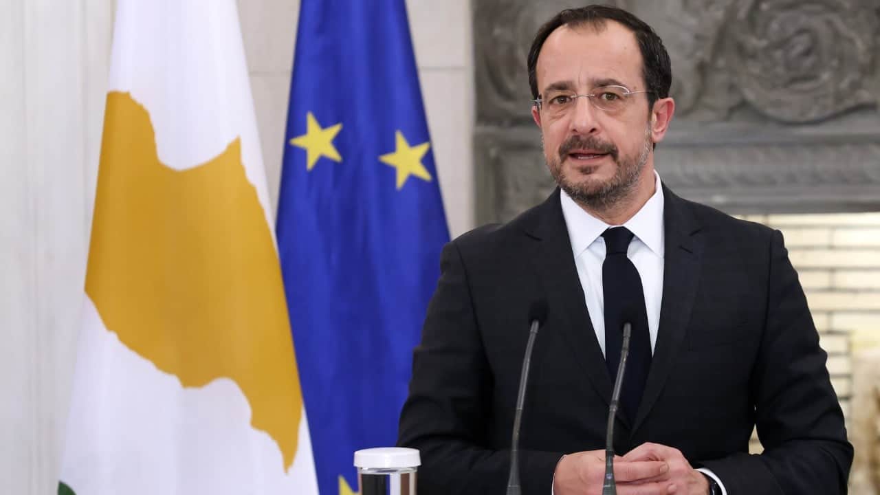 Güney Kıbrıs’ta 1 milyon euroluk seçim skandalı: Hristodulidis’e yasa dışı finansman suçlaması!