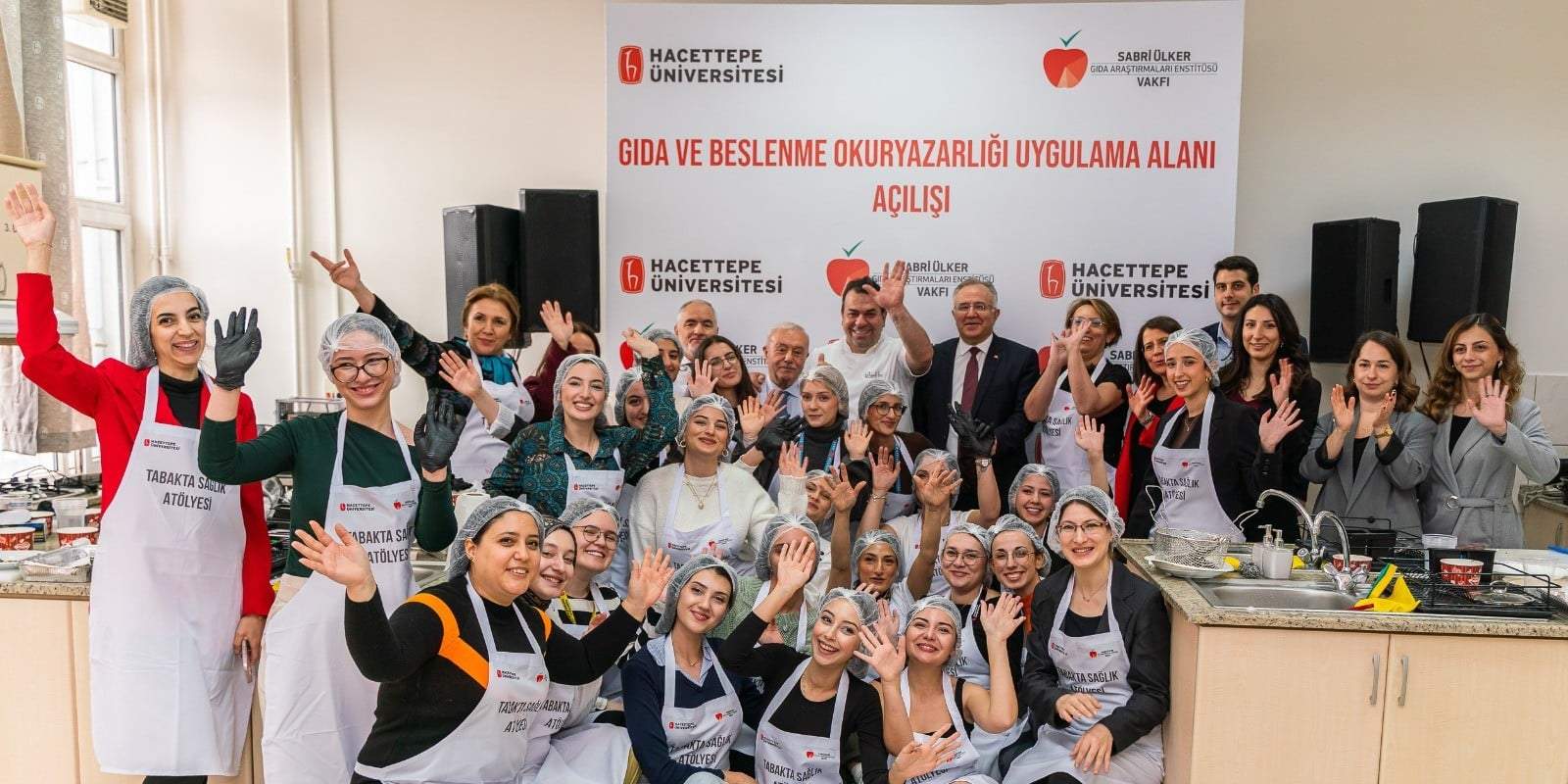 Hacettepe Üniversitesi ve Sabri Ülker Vakfı, "Gıda ve Beslenme Okuryazarlığı Uygulama Alanı" için iş birliği yaptı