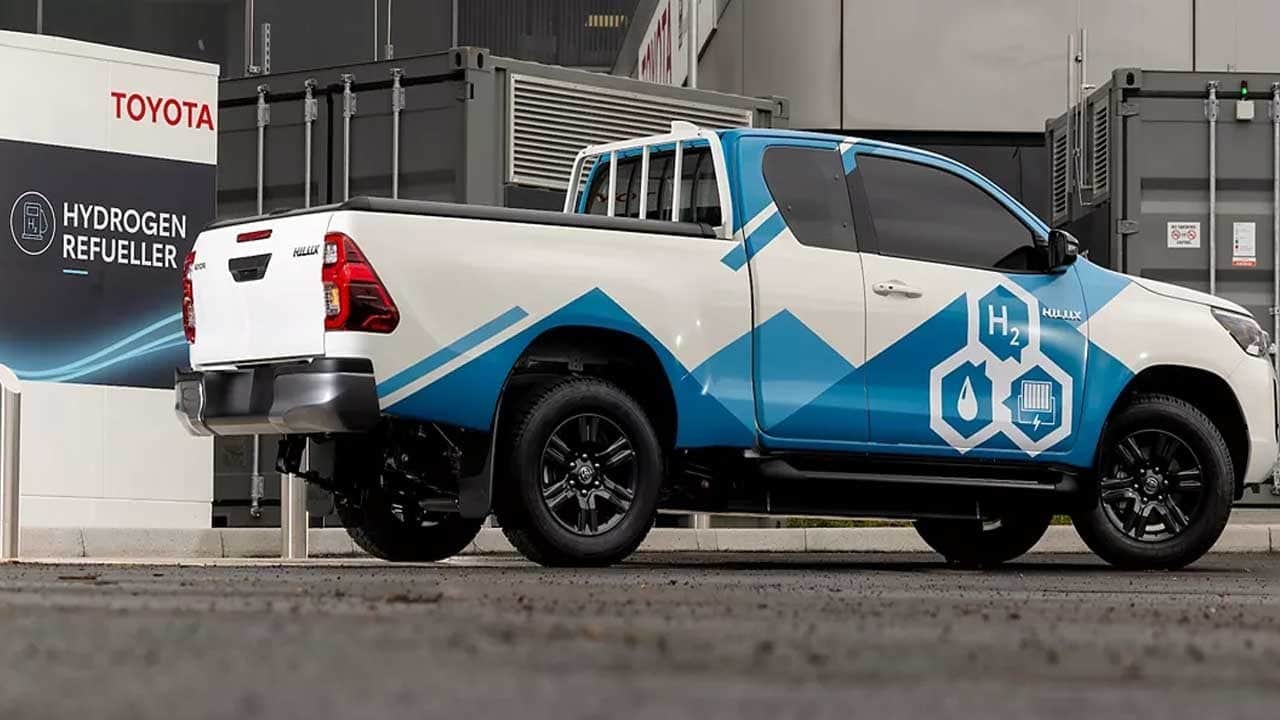 Hidrojenli Toyota Hilux yola çıktı geliyor