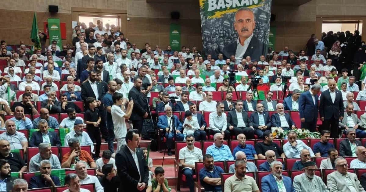 HÜDA PAR Genel Başkanı Yapıcıoğlu 467 oyla geçen yasa için 'Artık geri vites yok' dedi