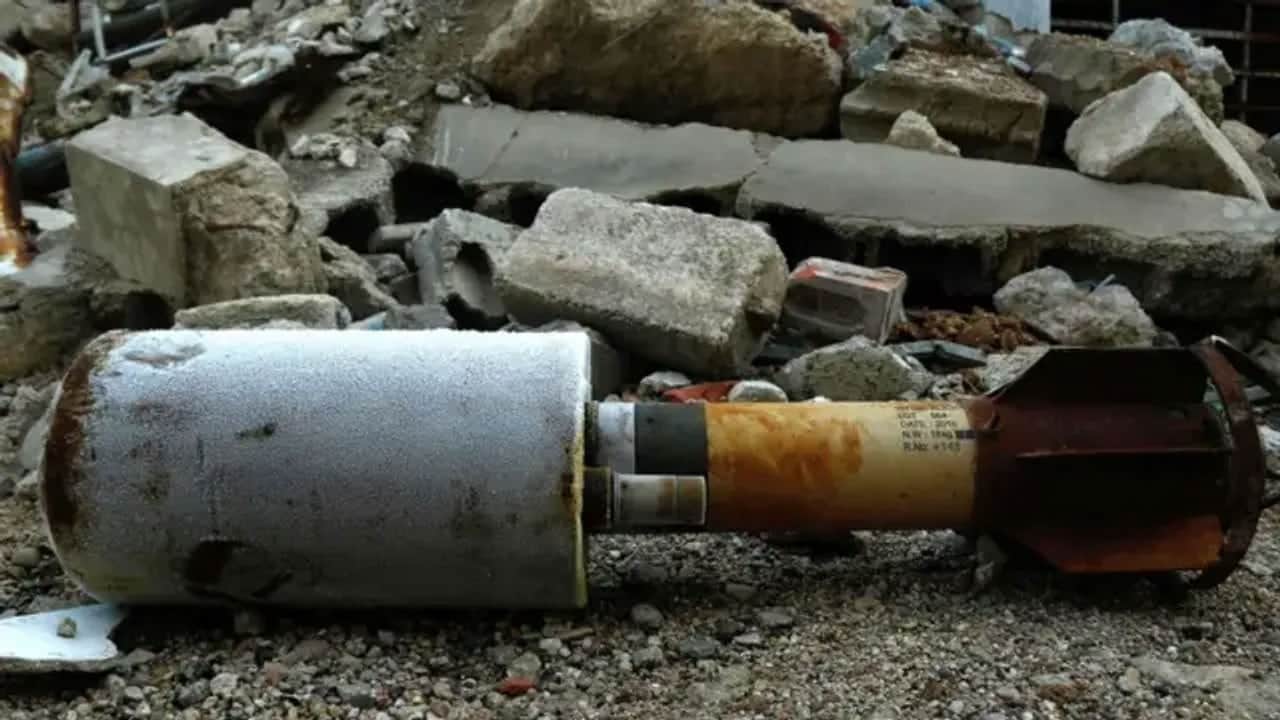Hurdacının çuvalındaki bomba patladı: 1 ölü, 2 yaralı