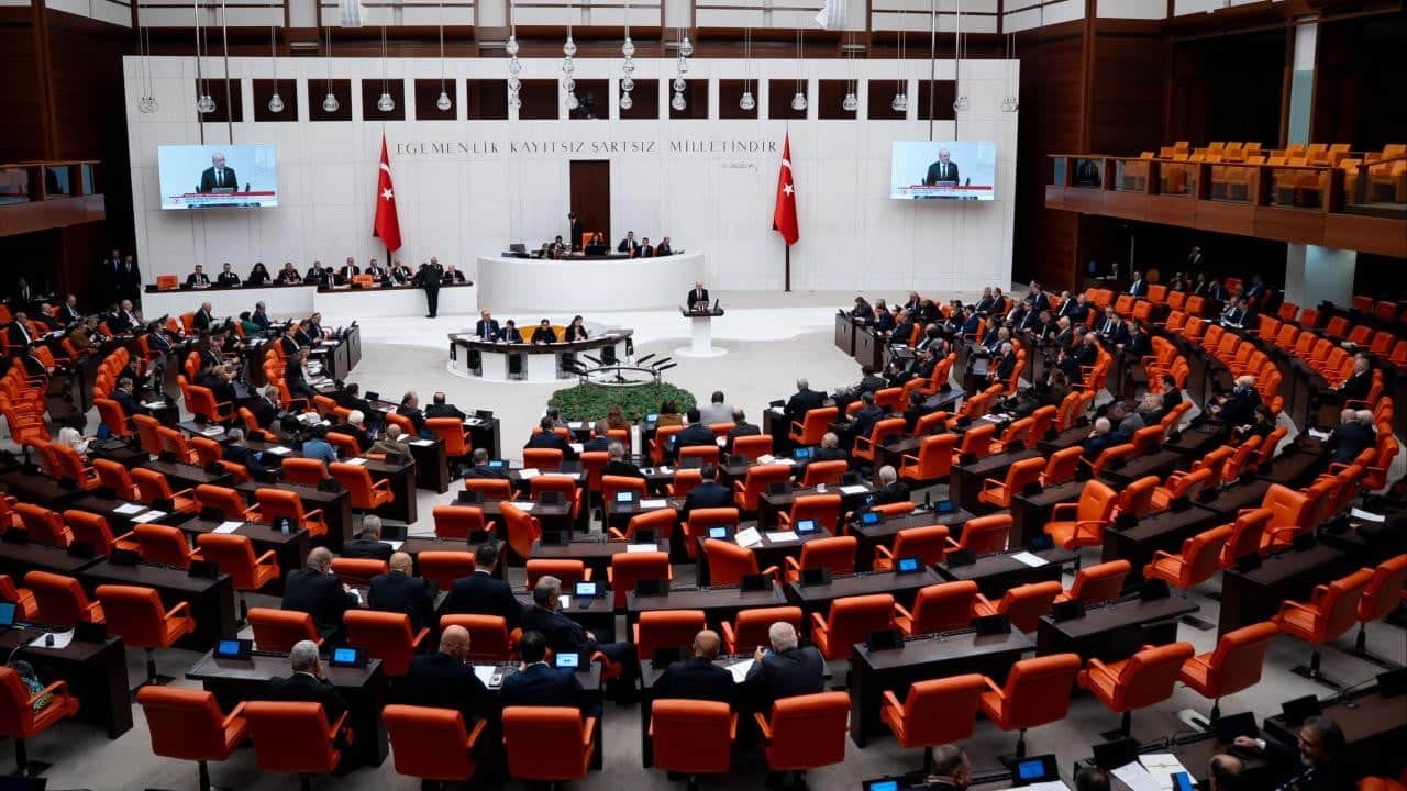 İçişleri ile Hazine ve Maliye bakanlıklarının bütçeleri TBMM'de kabul edildi