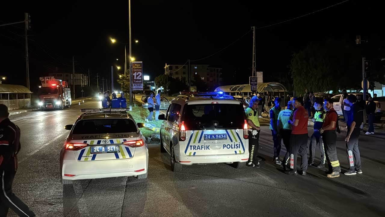 İki otomobil çarpıştı! 5 kişi yaralandı