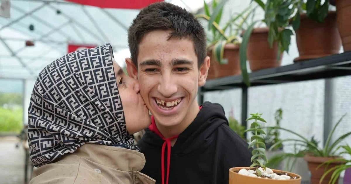 İkiz oğulları için 16 yıldır mücadele eden anne: "Beni güçlendiren şey çocuklarımdır"
