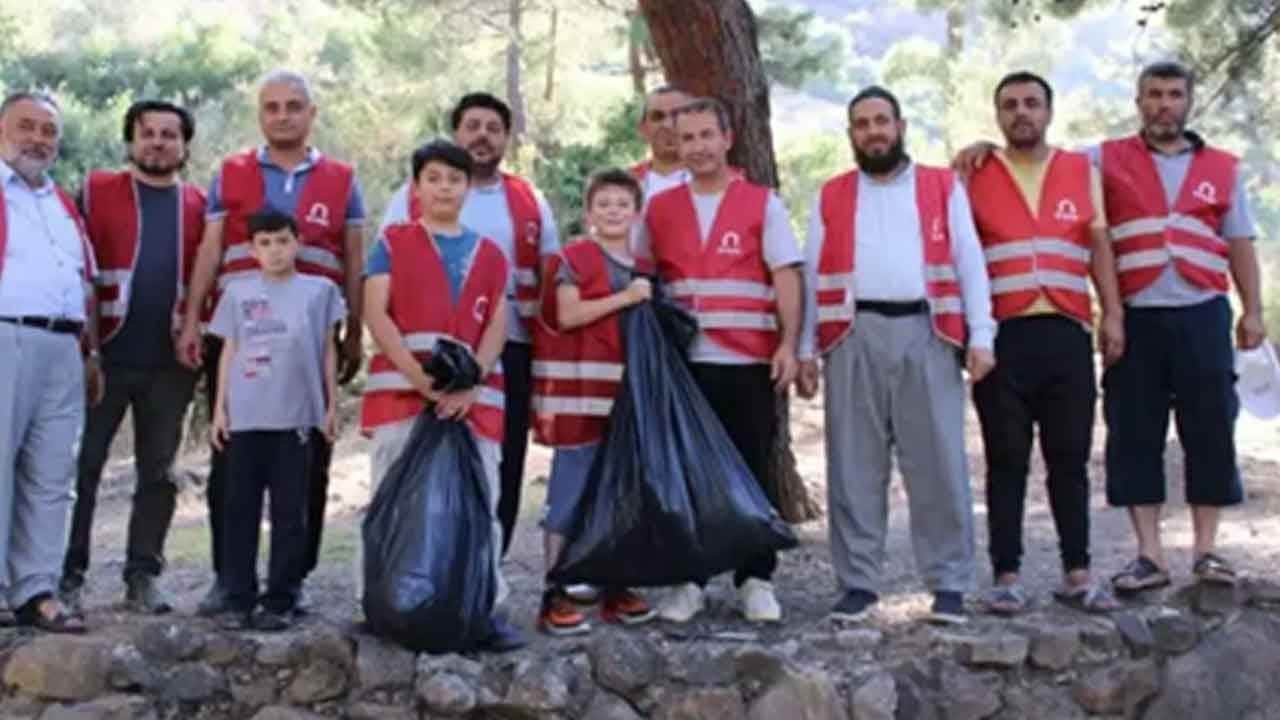 İmam Hatip neslinden örnek etkinlik! 81 ilde orman temizliği seferberliği