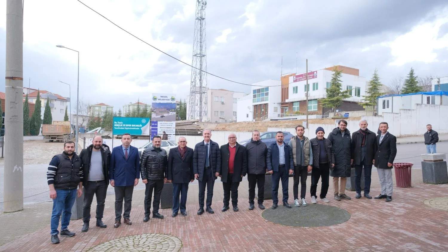 İnegöl Belediyesi Yeni Havuz İçin Çalışmalara Başladı