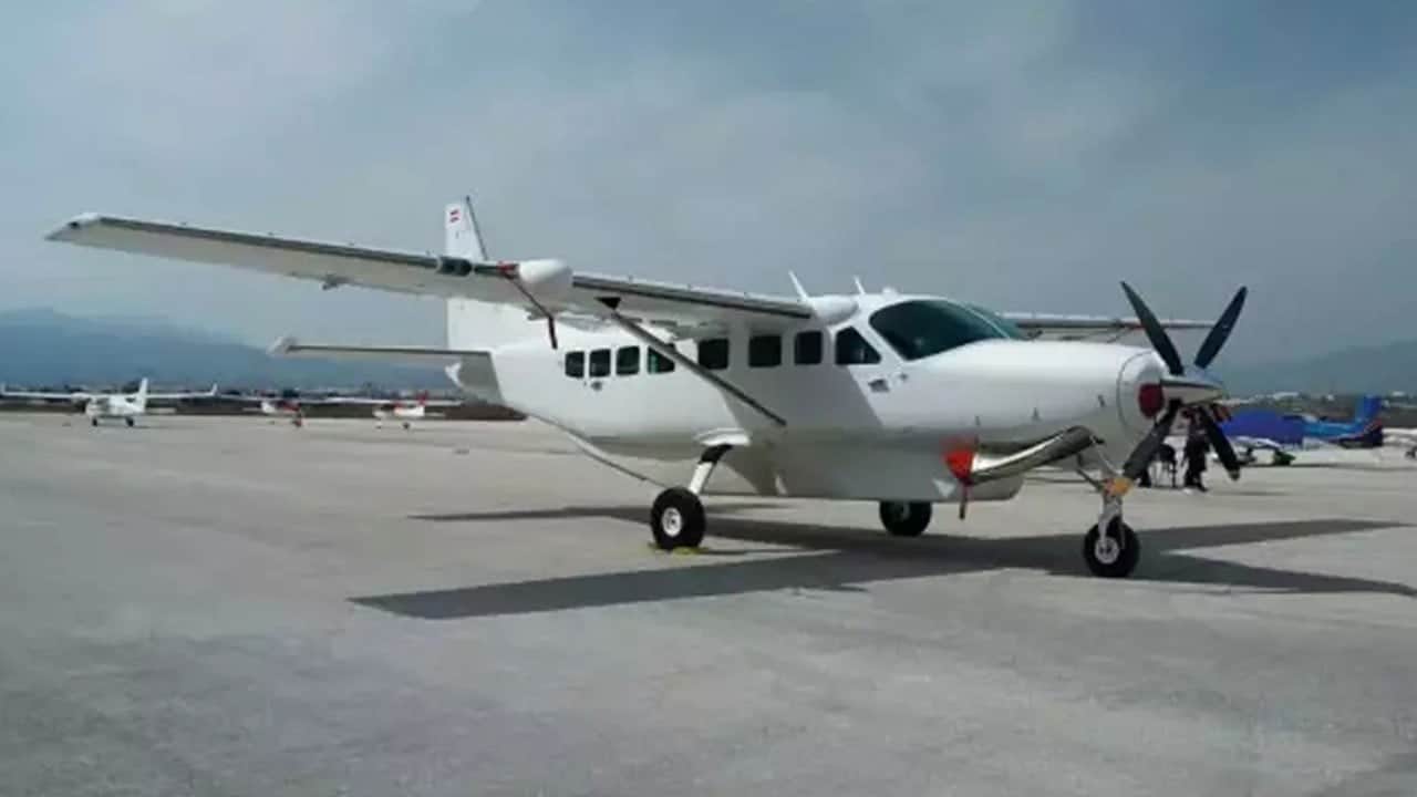 İniş yapan uçağı taradılar: 2 pilot öldü