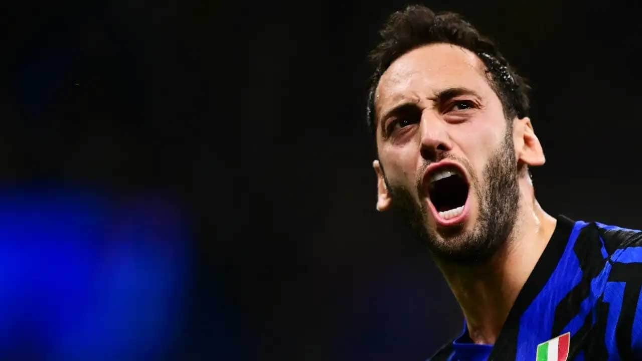 Inter, Fiorentina’yı 3-0 Mağlup Etti! Çalhanoğlu Şov Yaptı