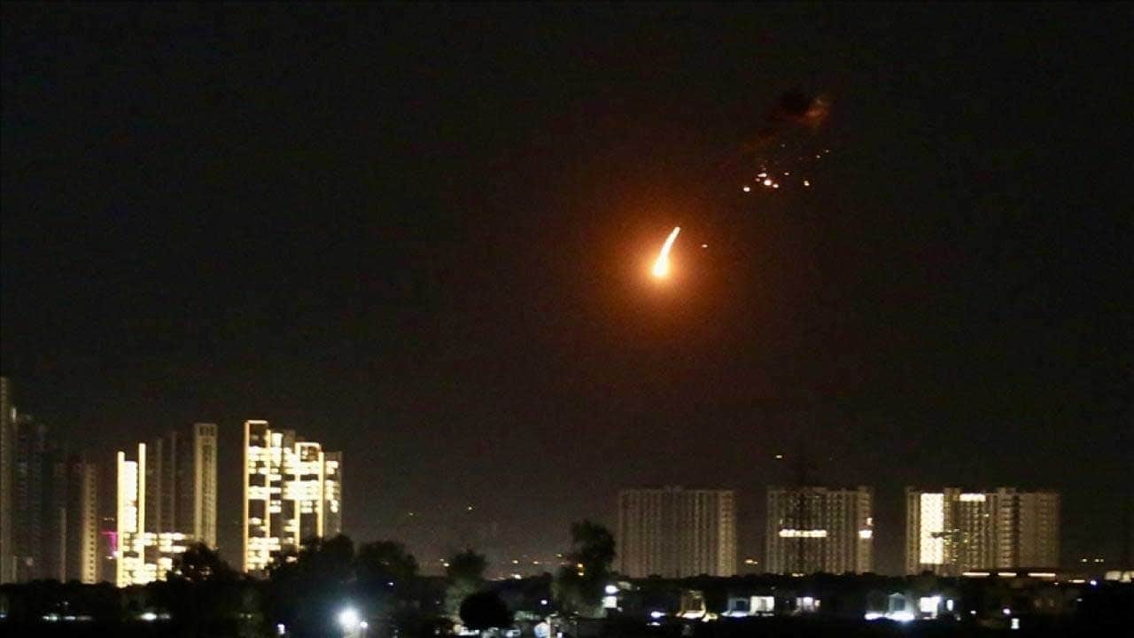 Irak'ın başkenti Bağdat'ta şiddetli patlamalar