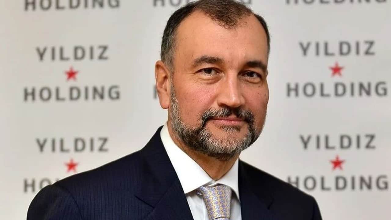 İş adamı Murat Ülker tek tek paylaştı! Yıldız Holding’den kadınlara destek