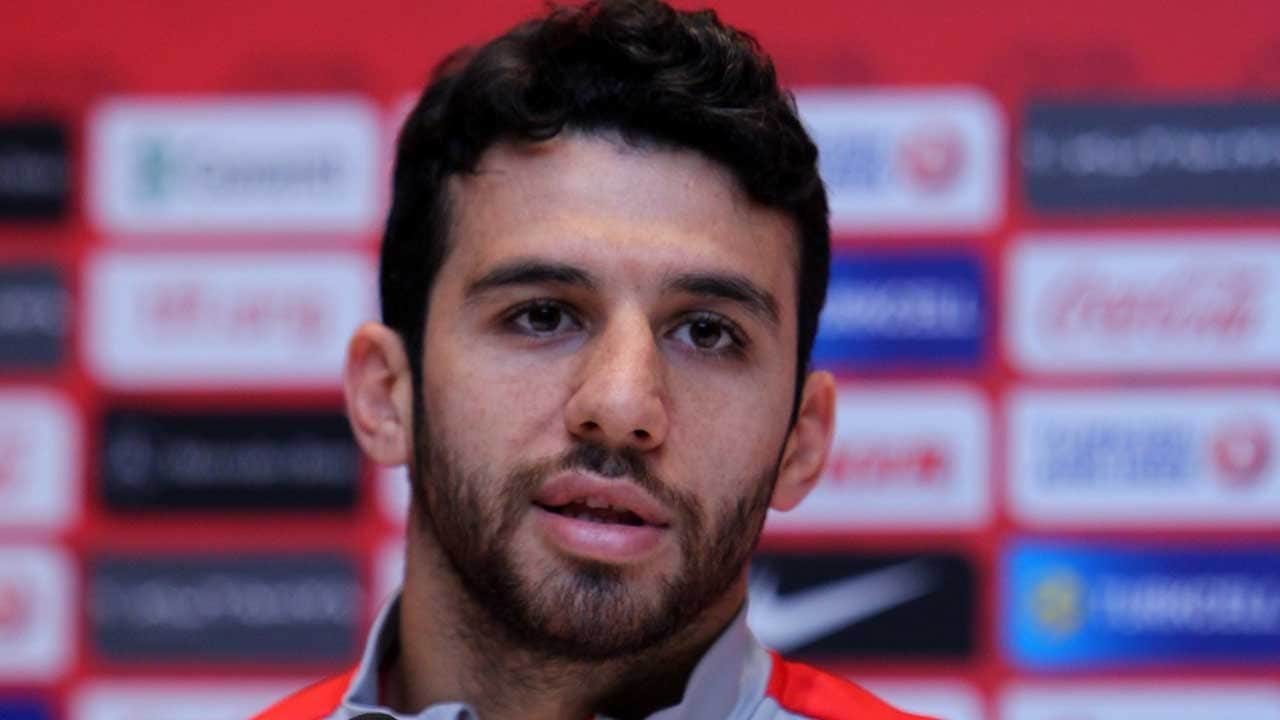 İsmail Köybaşı, futbolu bıraktı