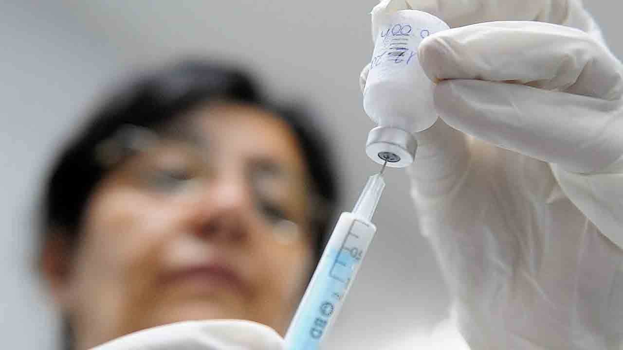 İspanya’da aşı krizi: 253 kişiye süresi geçmiş aşı