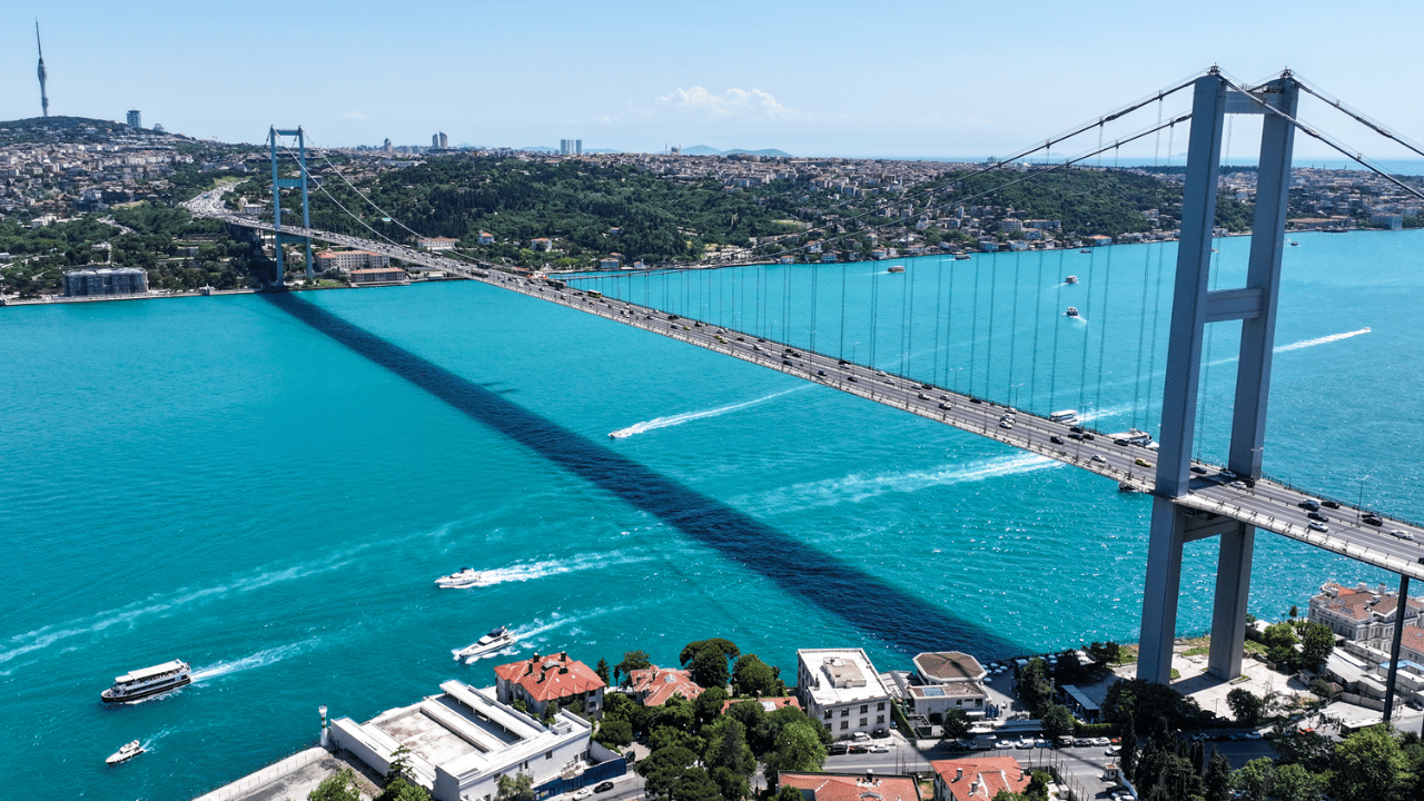 İstanbul Boğazı'nda 'dramatik' artış!