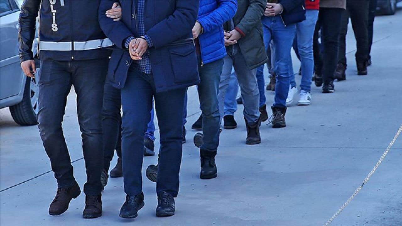 İstanbul Emniyeti’nden operasyon! Suç örgütlerine darbe: 15 gözaltı